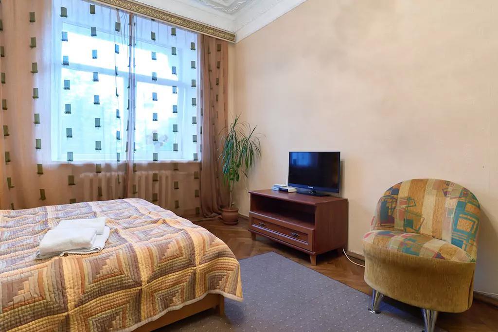Home Hotel Apartments On Lva Tolstogo Kiev Exterior foto